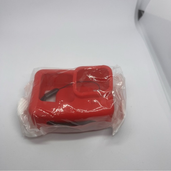 Red GoPro hero silicone case (9/10/11/12) - Picture 2 of 5
